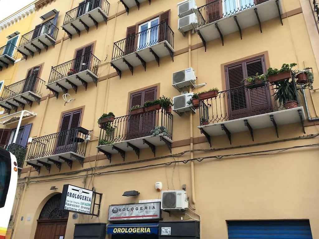Room&Breakfast Zero Palermo Italien