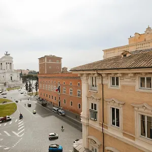 Sonder Piazza Venezia Apartahotel Roma